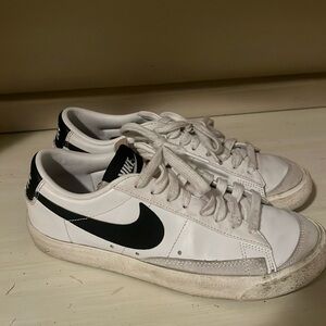 Women’s Nike shoes